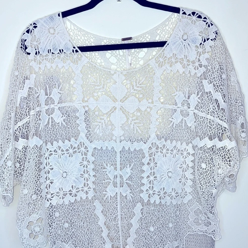 Free People BAD ROMANCE crochet poncho top oversized EUC Rare